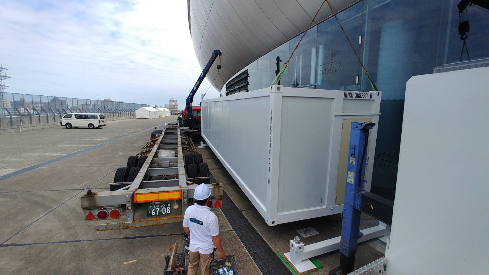 札幌ドーム2階屋外テラスに世界初40feetトイレコンテナ（室内移動間仕切り男女比変更仕様）を設置 ｜ 「安心・清潔